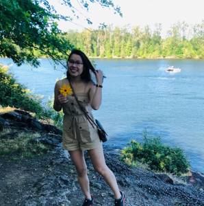 Meet your Posher, Thuy